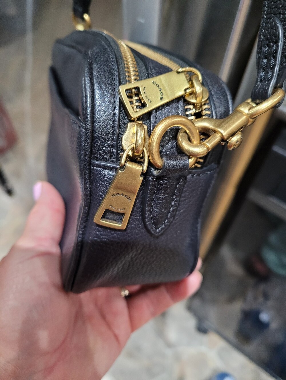 Coach Black Leather Willow Camera  Bag with Brass Hardware - Picture 3 of 8
